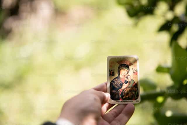 Estampita de la Virgen del Perpetuo Socorro - Banco de imágenes católicas - Fotografía por Carolina BR