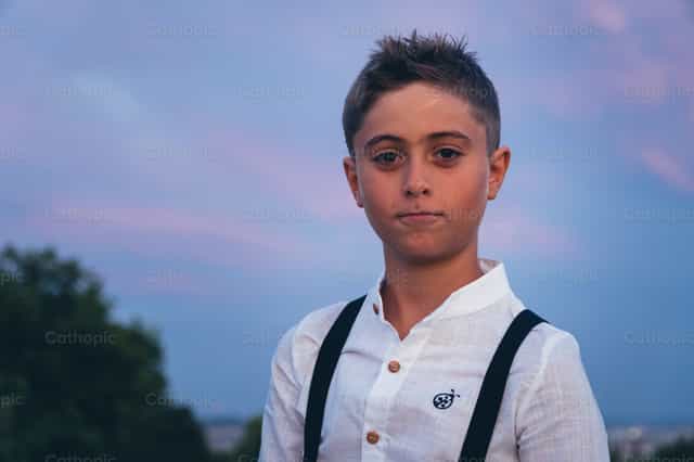 Cara de niño - Banco de imágenes católicas - Fotografía por Almures Studio