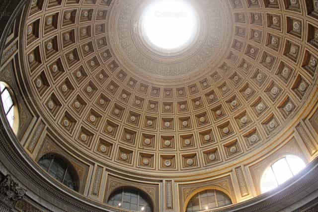 Dome of Panteon - Katholische Stockfotos
