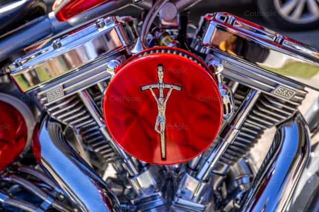 Cristo y la motocicleta - Banco de imágenes católicas