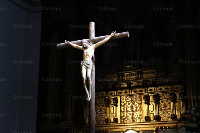 Crucifixo - Imagens católicas de stock