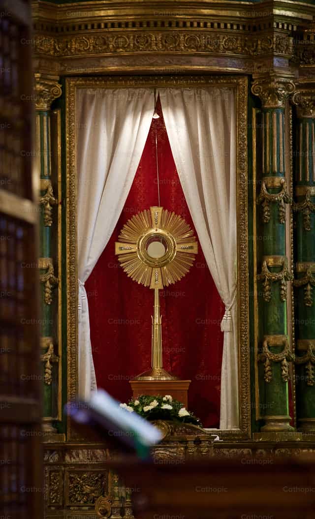 Exposición del Santísimo Sacramento - Banco de imágenes católicas