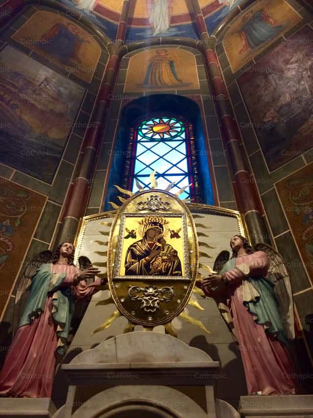 Altar ng Simbahan ng Mahal na Birheng Maria ng Schoenstatt - Mga Catholic stock image