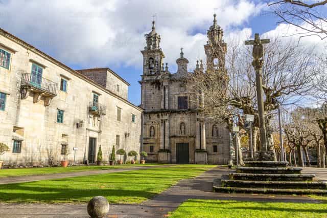 Convento de Poio (monjes mercedarios) - Banco de imágenes católicas - Fotografía por droneair