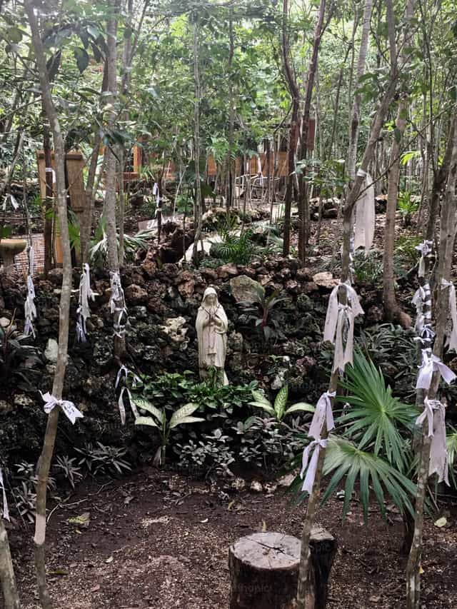 Estatua de la Virgen Maria - Banco de imágenes católicas