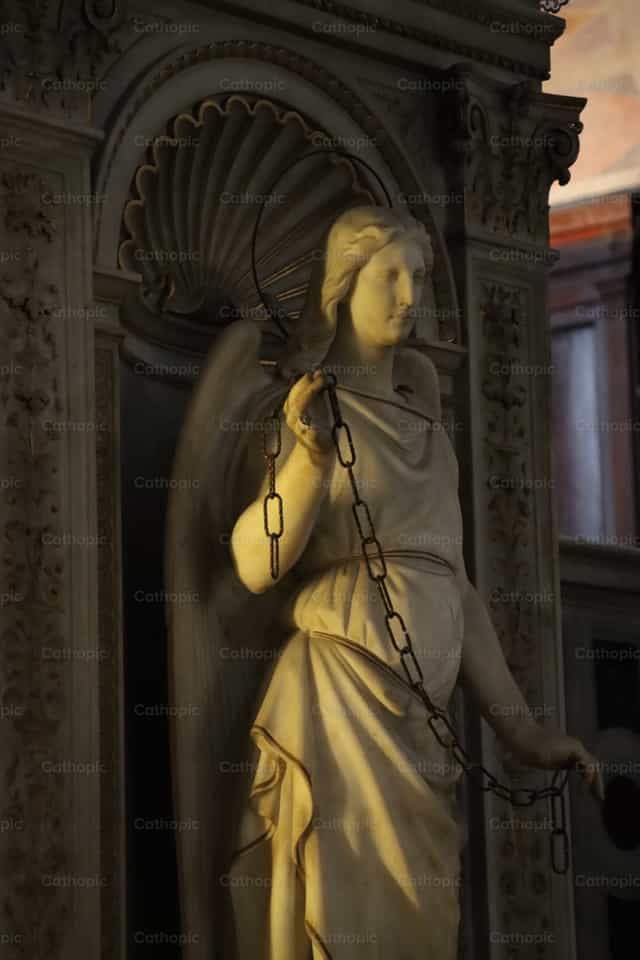 Anghel na may Kadena - Mga Catholic stock image