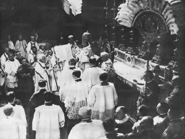 Koronasyon ni Papa Benedict XV - Mga Catholic stock image