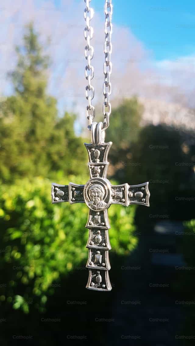 Cross - Catholic stock images - Photo by saracrl