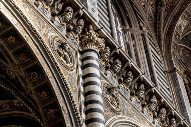 Linya ng mga Papa - Katedral ng Siena - Mga Catholic stock image