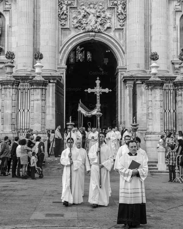 Procesion en Jaen - Banco de imágenes católicas