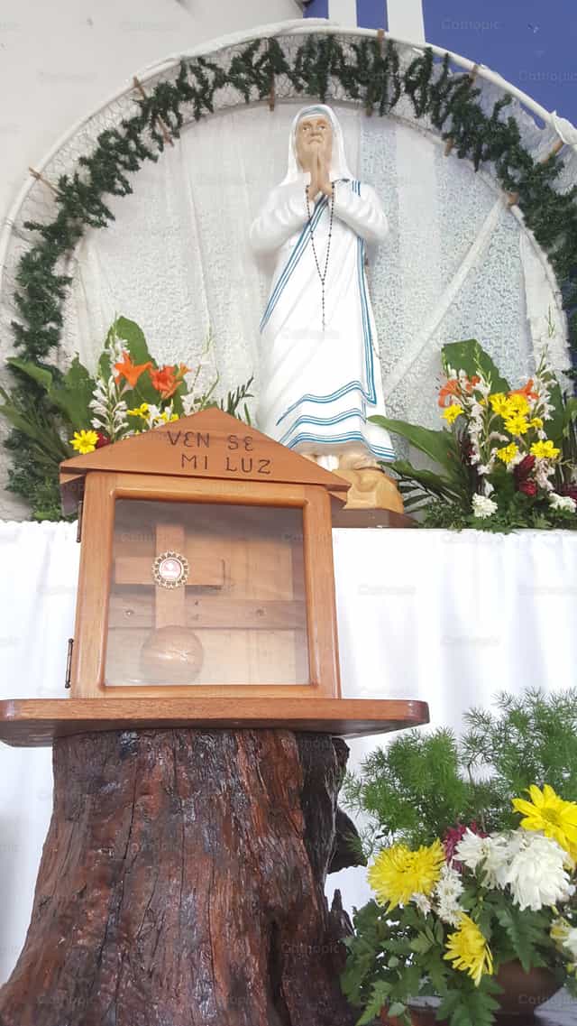 Relíquia de Santa Teresa de Calcutá - Imagens católicas de stock