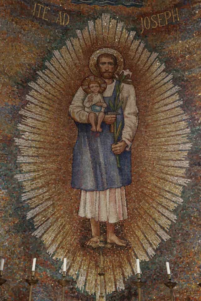 St. Joseph and the baby Jesus - Catholic stock images - Photo by Saul Ibarra