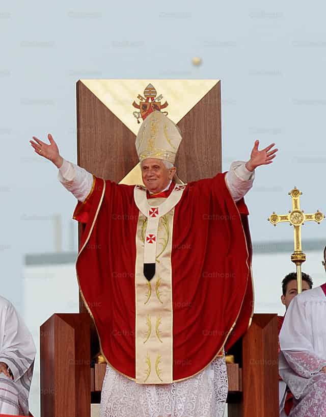 Benedicto XVI - Banco de imágenes católicas