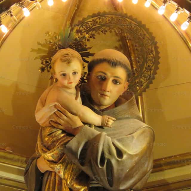 Santo António de Pádua - Imagens católicas de stock