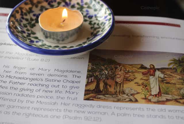 Jesus and Mary Magdalene - Catholic stock images - Photo by Paola Rossinelli