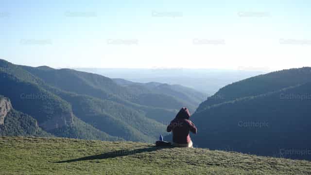 Homem na natureza - Imagens católicas de stock - Foto de Lupe Belmonte