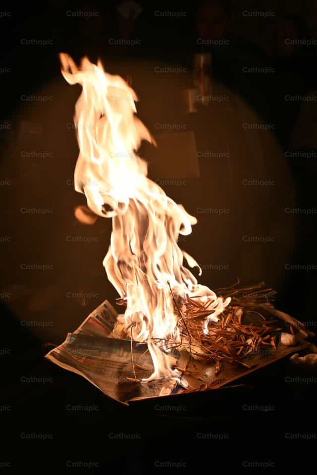 Fuego - Banco de imágenes católicas