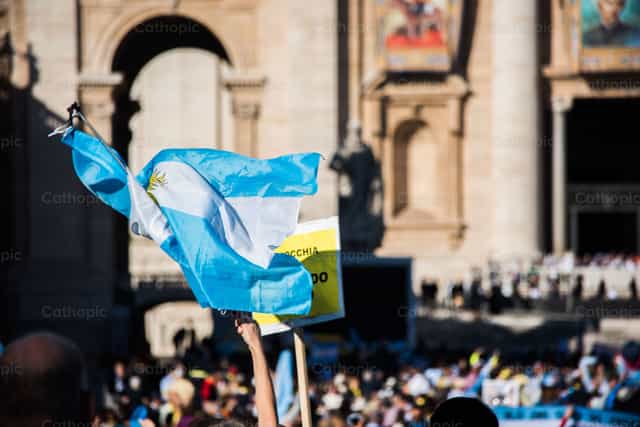 Argentinische Flagge in Rom - Katholische Stockfotos