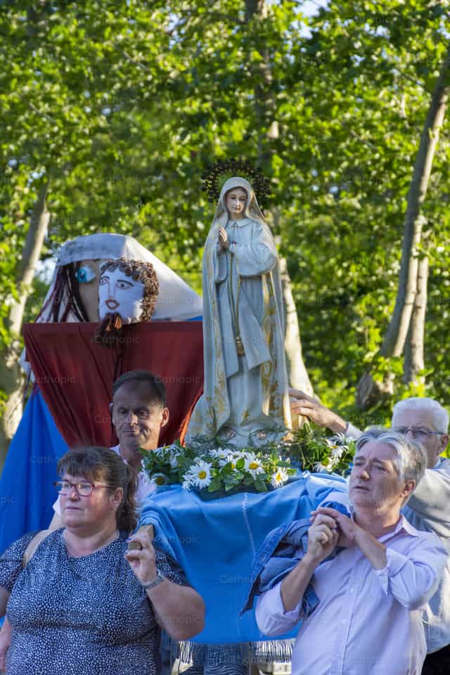 Procesion Mariana - Banco de imágenes católicas - Fotografía por Titi Maciel Pérez
