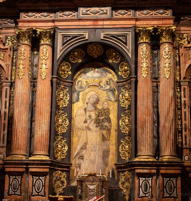Santa Maria - Banco de imágenes católicas - Fotografía por ku Bogu