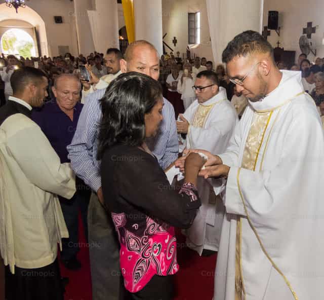 Heiliges Chrisam, Salbung - Katholische Stockfotos