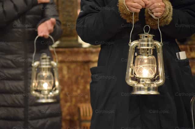 Light de vela - Banco de imágenes católicas - Fotografía por Archidiócesis de Burgos