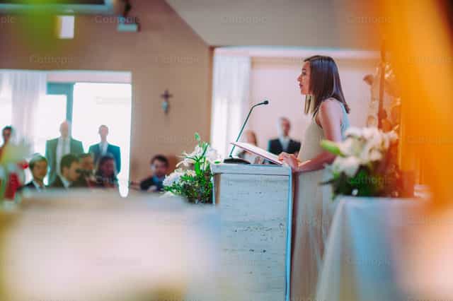 Chanter le psaume - Images catholiques de stock - Photo de Amor Santo