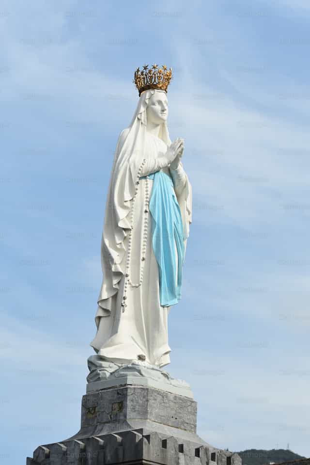Virgen de Lourdes - Banco de imágenes católicas - Fotografía por Samuel Rufini