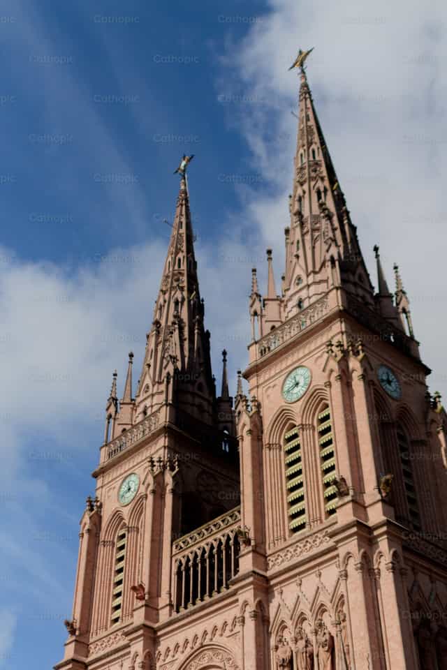 Basílica de Luján - Banco de imágenes católicas