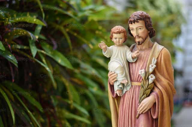 Modelo de paternidad - Banco de imágenes católicas