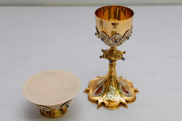 Vasos Sagrados - Banco de imágenes católicas