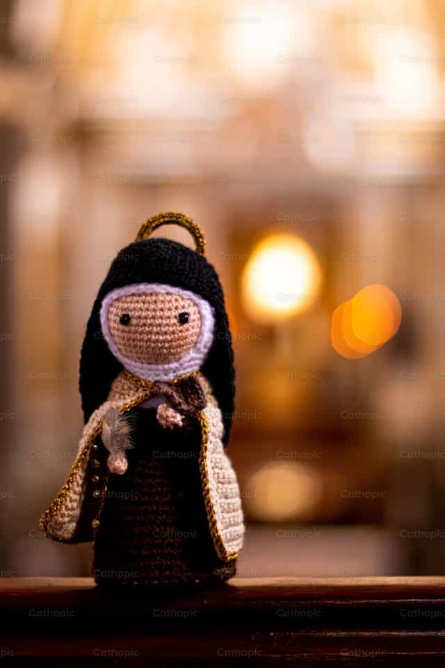 Muñeca de Santa Teresa de Jesús - Banco de imágenes católicas - Fotografía por Hugo Gonzalez