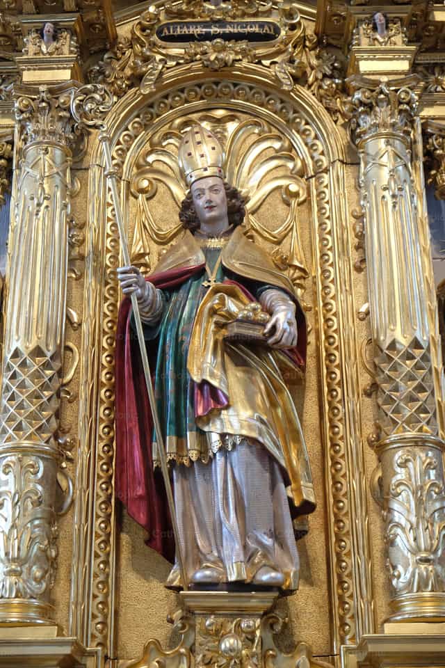 Escultura de San Nicolás - Banco de imágenes católicas - Fotografía por Zvonimir Atletić