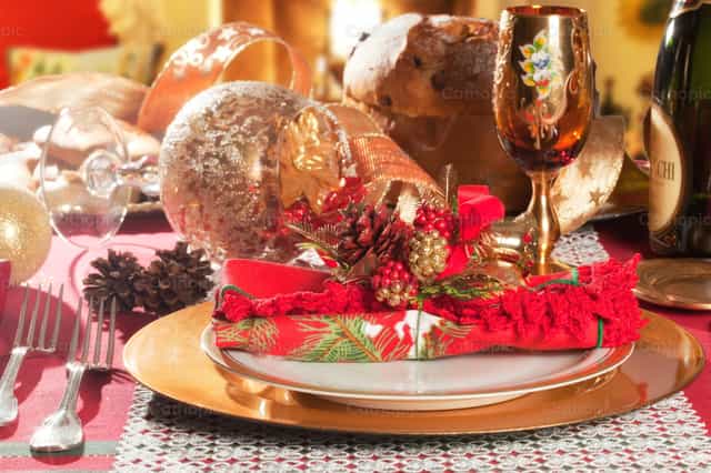 Decoración para la cena de Navidad - Banco de imágenes católicas