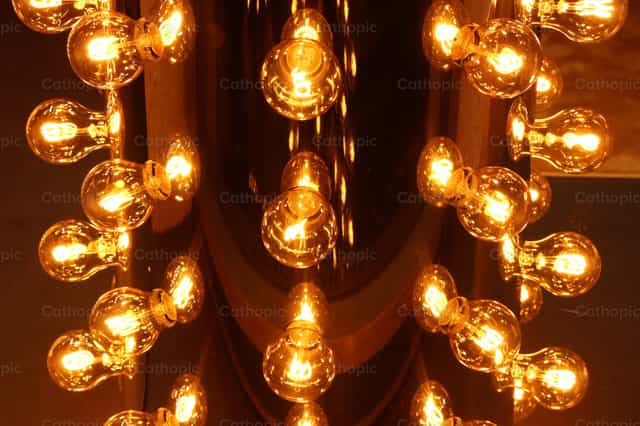 Luces - Banco de imágenes católicas - Fotografía por Saul Ibarra