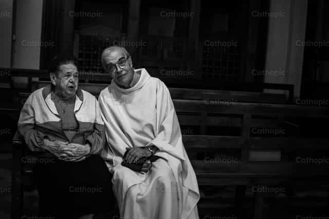 Confessioni - Immagini stock cattoliche