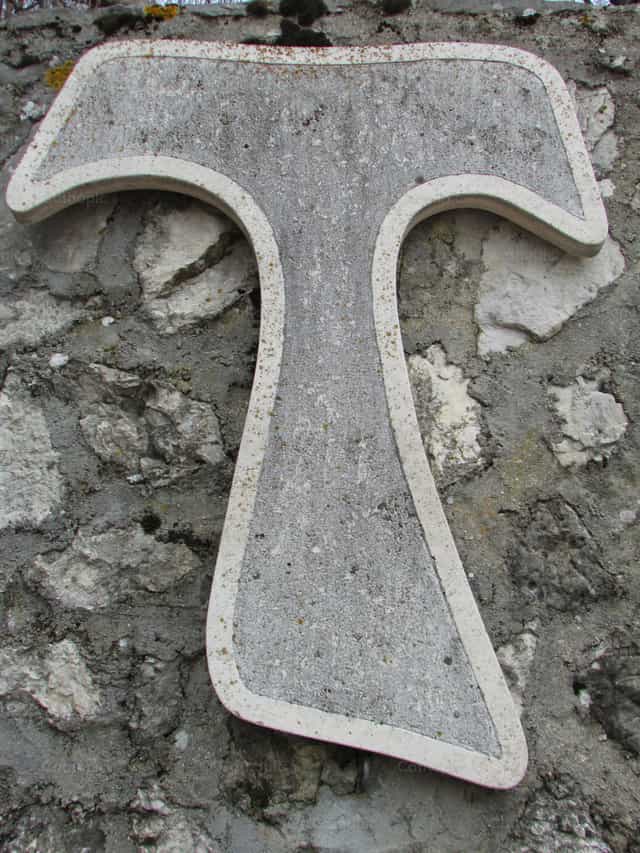 Croce Tau - Immagini stock cattoliche