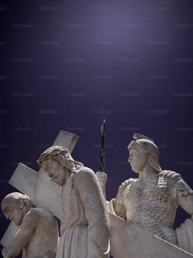 Jesús es ayudado por el cireneo - Banco de imágenes católicas - Fotografía por Pitangus Alfonso Asensio