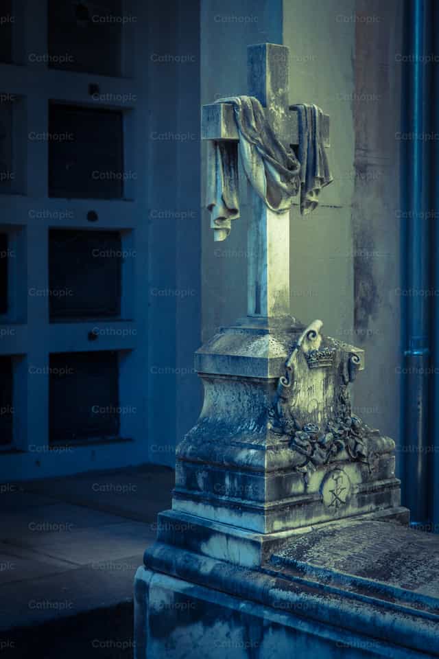 Cruz velada - Banco de imágenes católicas