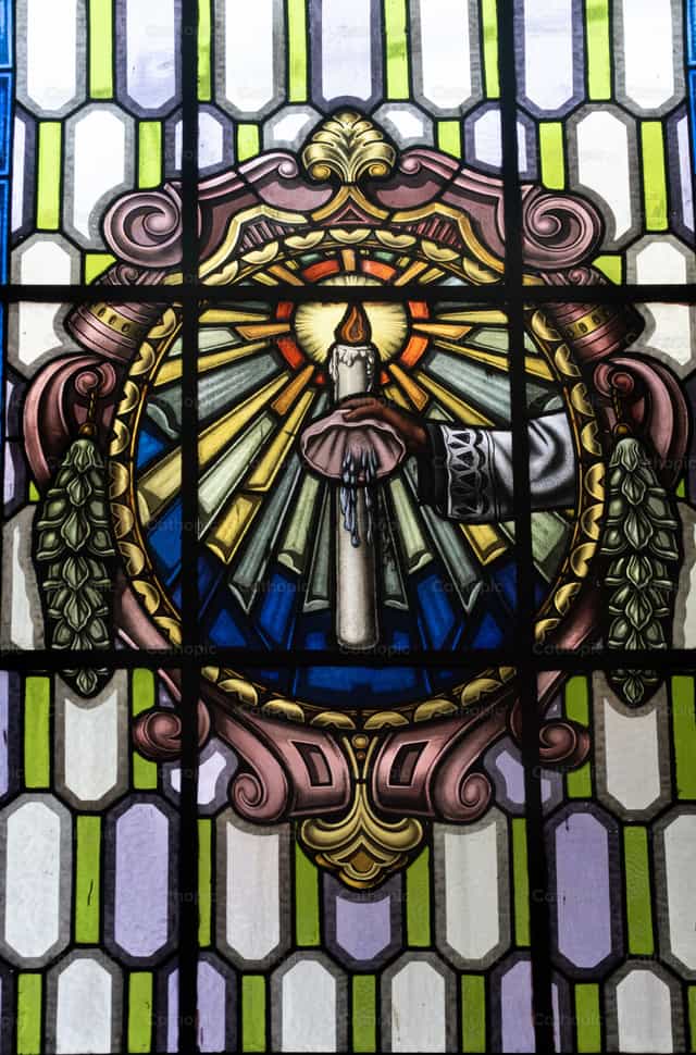 Sacramento del Bautizo - Banco de imágenes católicas