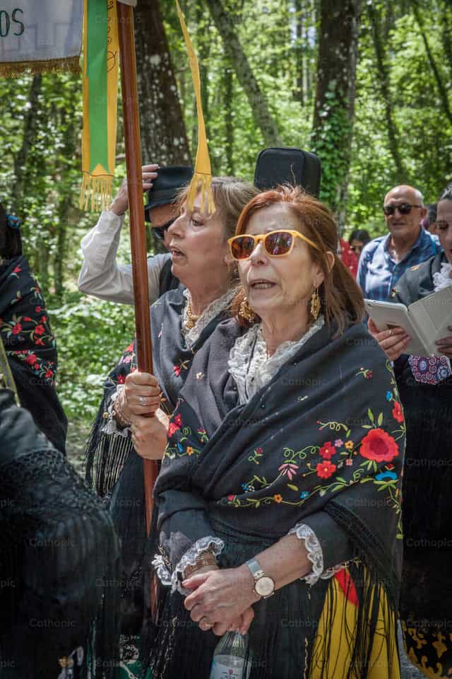 Spanish procession, take 6 - Catholic stock images - Photo by Yael Portabales