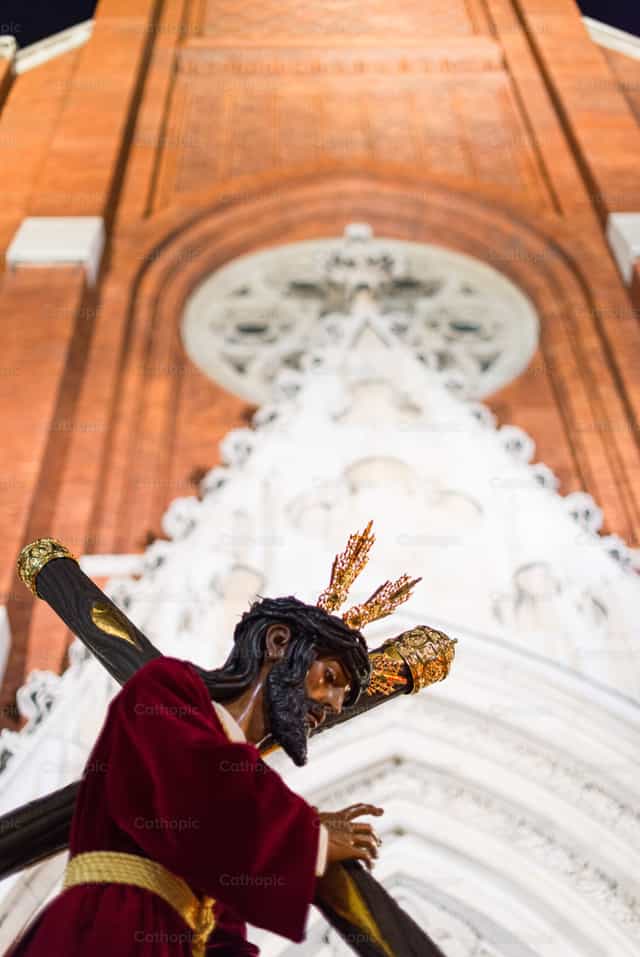 Christus der Gesundheit im Prozessionszug - Katholische Stockfotos - Foto von Álvaro García