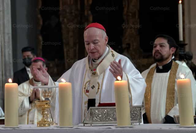 Missa Crismal - Imagens católicas de stock - Foto de Andrea Marquina