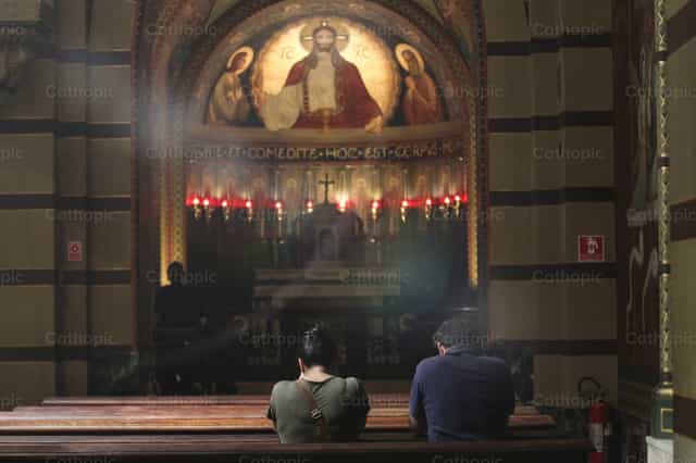 Mag-asawa at Hesus - Mga Catholic stock image - Larawan ni Érica Viana