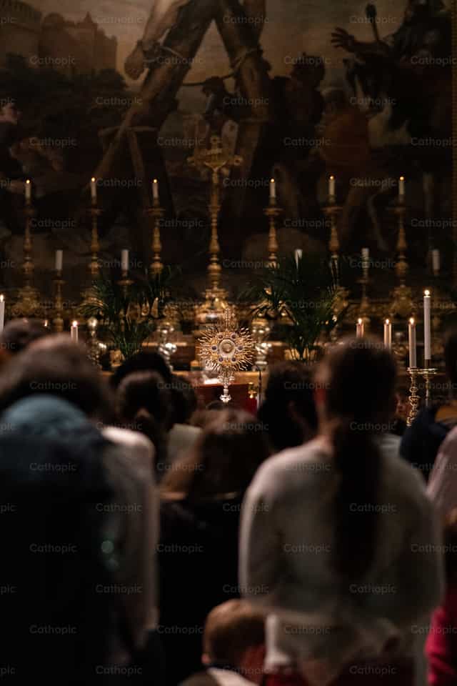 Adoración, vigilia de oración, Roma - Banco de imágenes católicas
