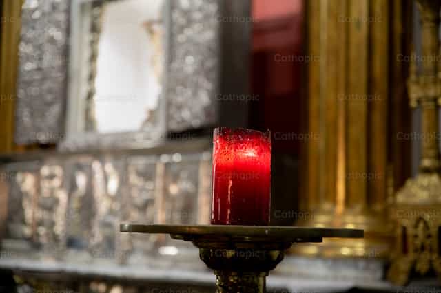 Vela do Tabernáculo - Imagens católicas de stock