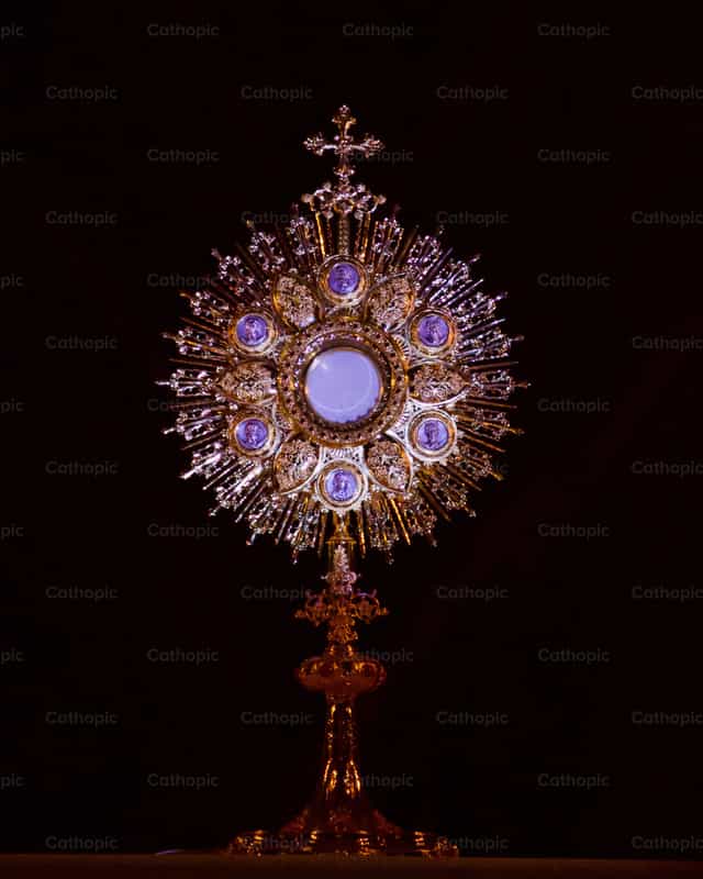Eucharistische Anbetung - Katholische Stockfotos