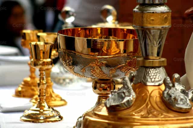 Vasos Sagrados - Banco de imágenes católicas