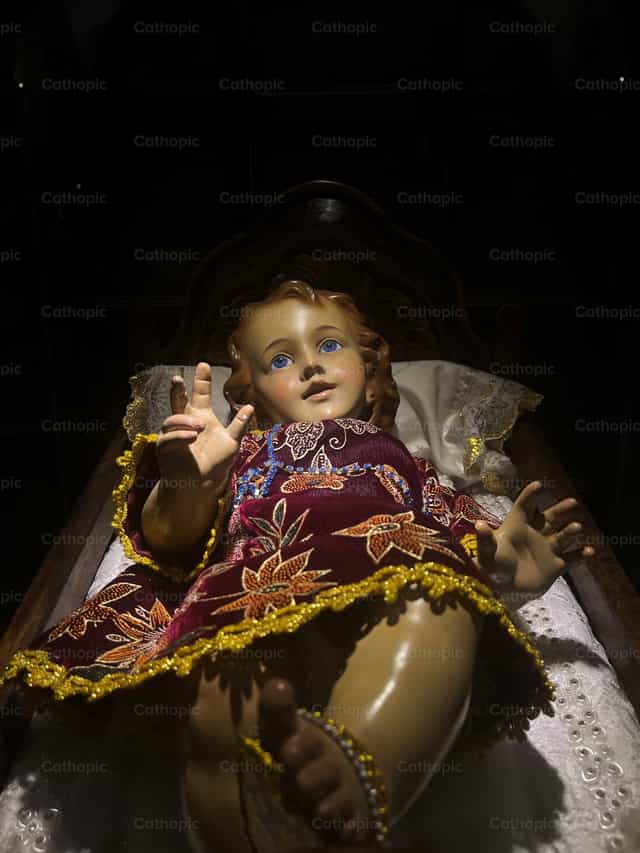 Niño Jesús - Banco de imágenes católicas