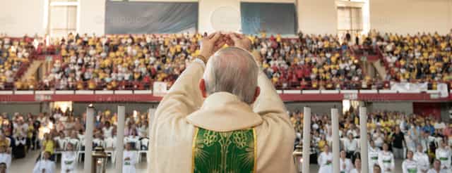 Bishop Addressing the Assembly - Catholic stock images - Photo by Carolina BR